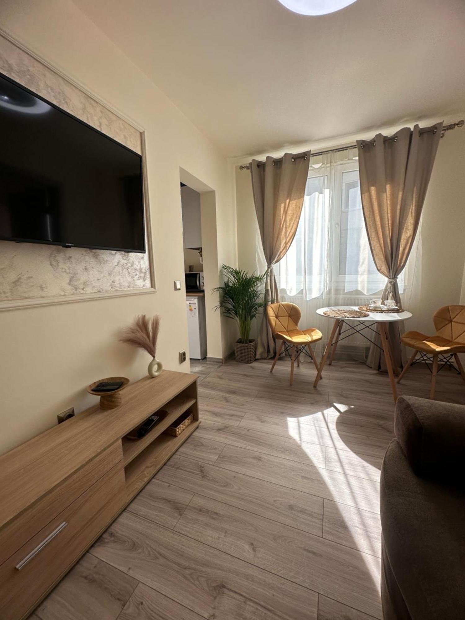 Angel House Apartment Deva Exterior foto